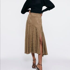 Zara | Jacquard Midi Skirt Oil Green Size XS NWT